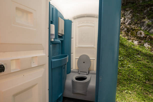 Best Portable restroom trailer rental  in Osborne, KS